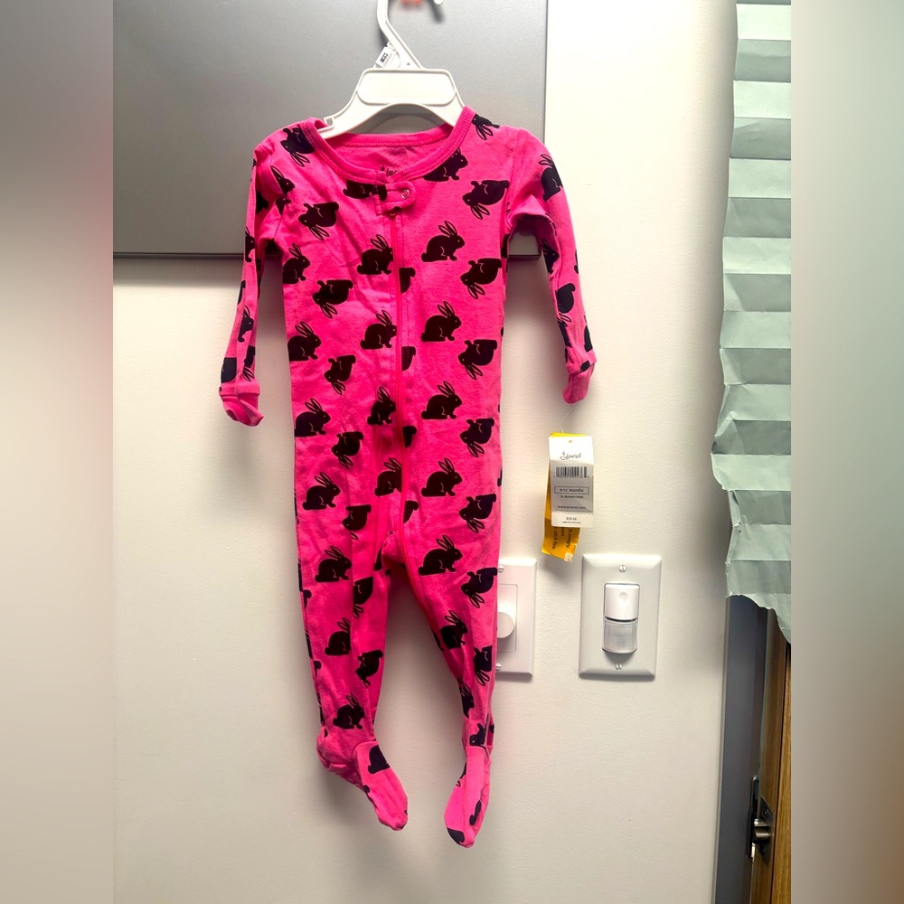 NWT pink bunny Leveret footy pajamas 6-12 mo!  So cute!
